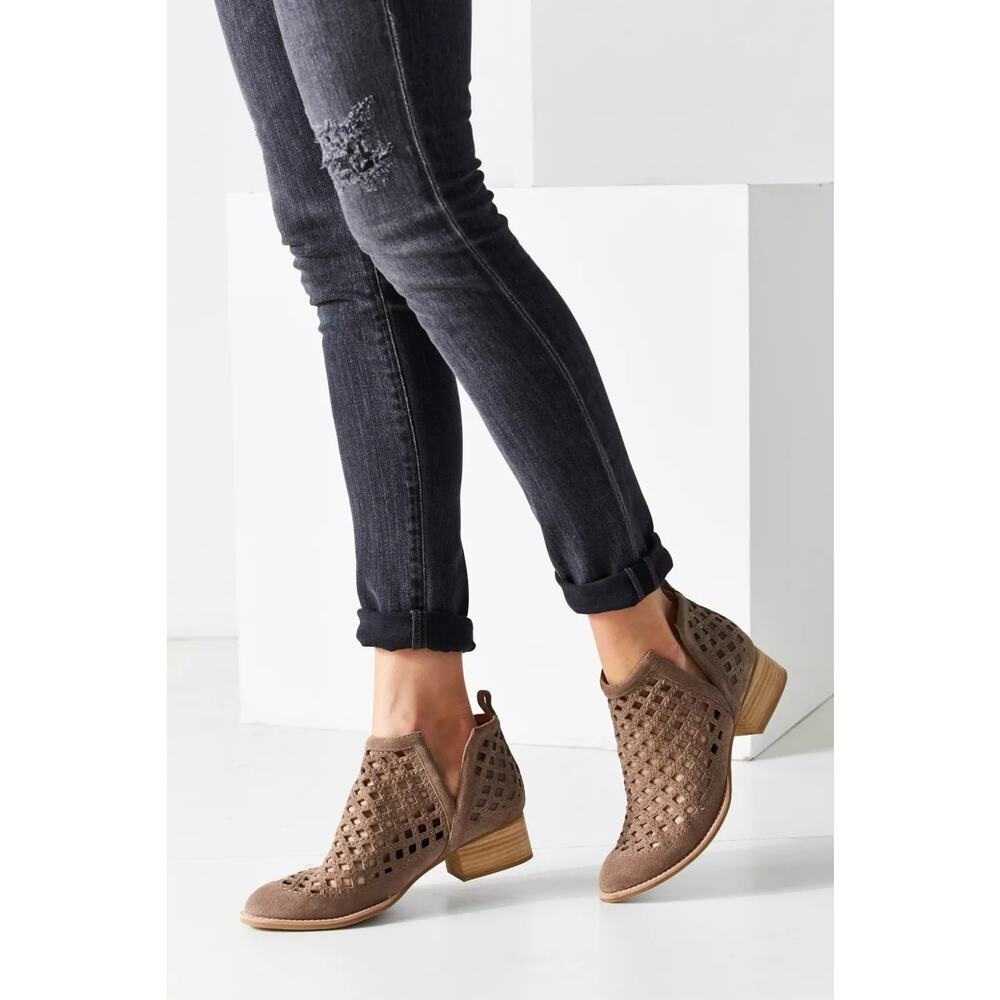 Jeffrey Campbell Taggart Ankle Boot perforated tan brown suede booties sz 10